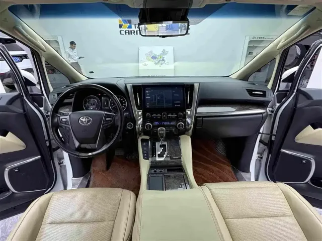 Toyota Vellfire 2021 Crown Hybrid 2.5L HV Supreme Edition — Фото автомобиля 11