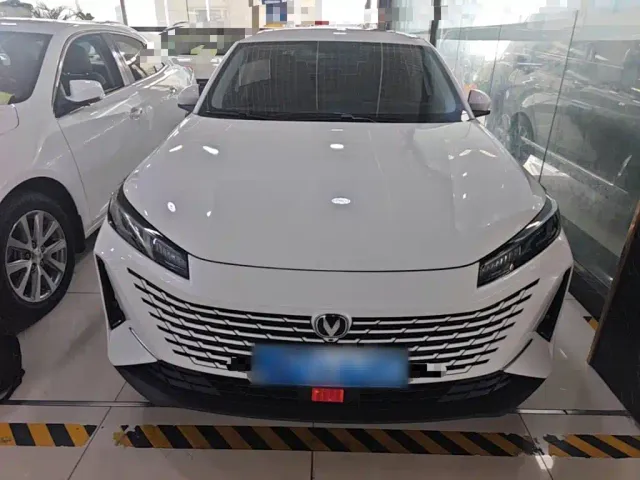 Changan Lamore — Фото автомобиля 2