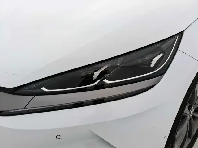 BYD Qin L — Фото автомобиля 10