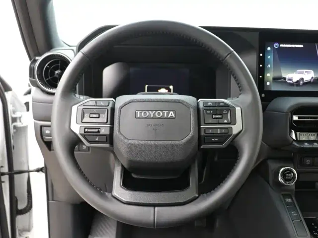 Toyota Prado — Фото автомобиля 15