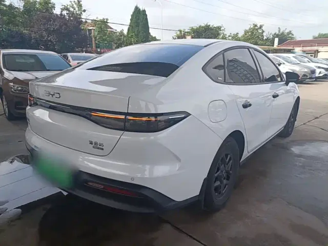 BYD Seal 05 DM-i — Фото автомобиля 6