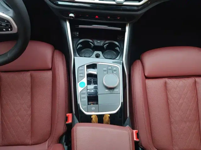 BMW i3 — Фото автомобиля 16