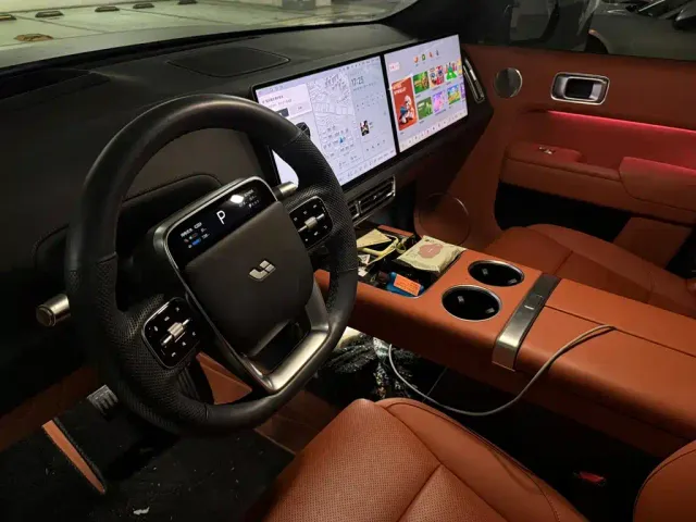 Li Auto L8 — Фото автомобиля 6