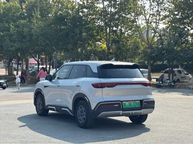 BYD Yuan UP — Фото автомобиля 12