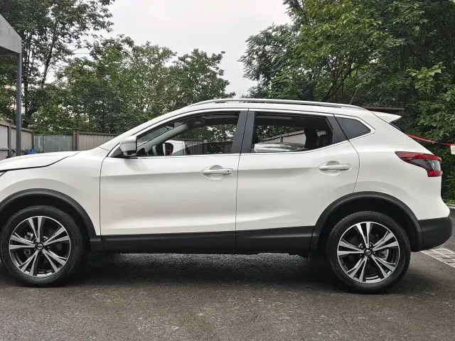 Nissan Qashqai — Фото автомобиля 5