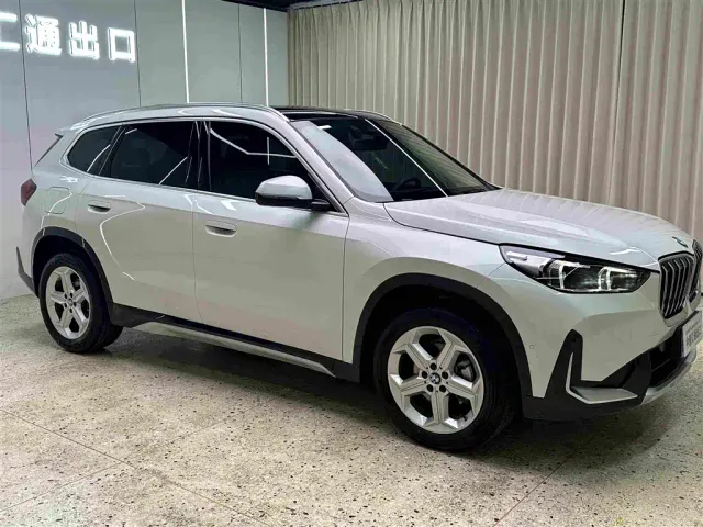 BMW X1 — Фото автомобиля 4