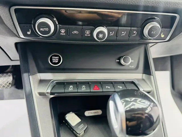 Audi Q3 — Фото автомобиля 10