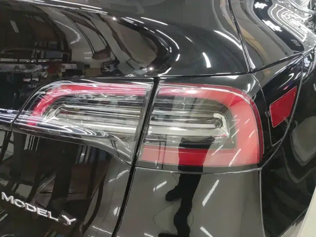 Tesla Model Y — Фото автомобиля 7