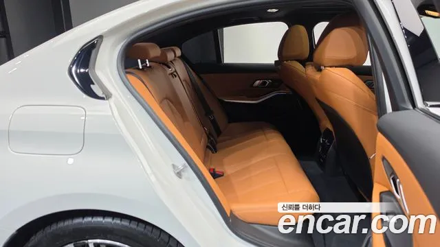 BMW 3-Series 3 серия (G20) 320i M Sport — Фото автомобиля 12