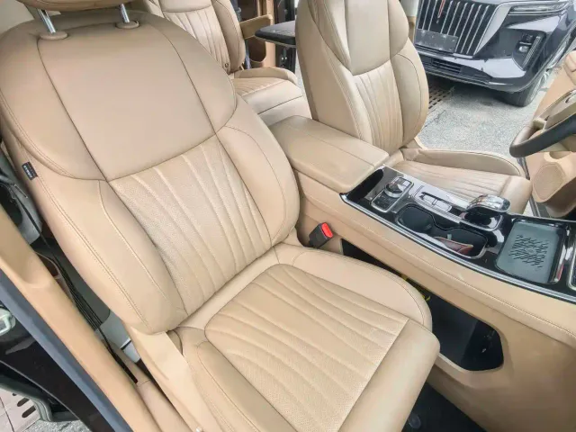 JAC Refine RF8 PHEV — Фото автомобиля 16