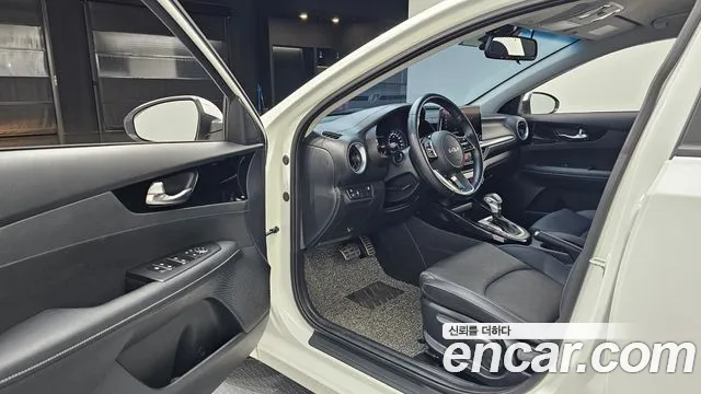 Kia K3 Generation 2 — Фото автомобиля 15
