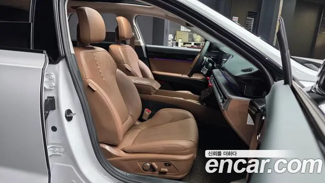 Hyundai Grandeur GN7 — Фото автомобиля 16