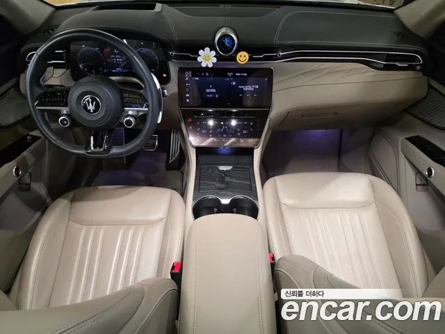 Maserati Grecale — Фото автомобиля 14