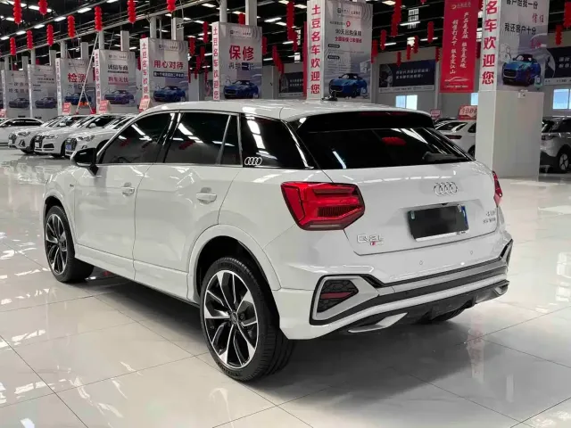 Audi Q2L — Фото автомобиля 6