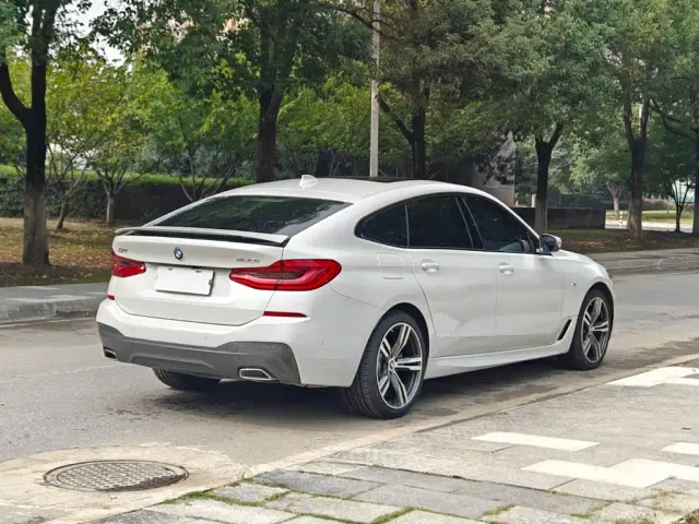 BMW 6 Series Gran Turismo — Фото автомобиля 7