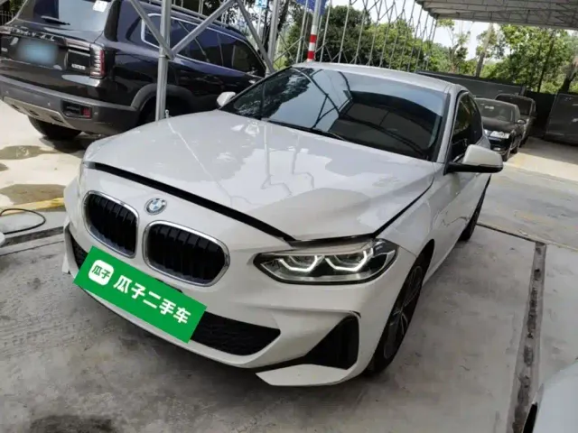 Фотография автомобиля — BMW 1 Series