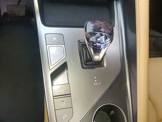 Roewe RX5 — Фото автомобиля 13