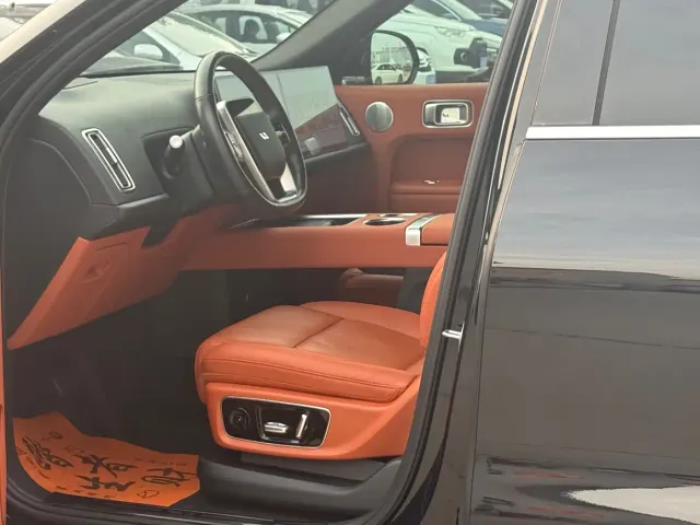Li Auto L9 — Фото автомобиля 4