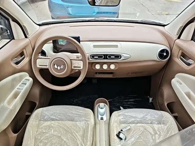 Wuling Hongguang Mini EV — Фото автомобиля 9