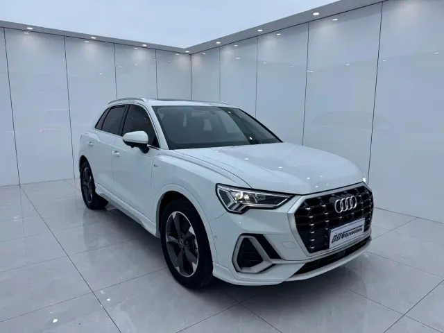 Audi Q3 — Фото автомобиля 3