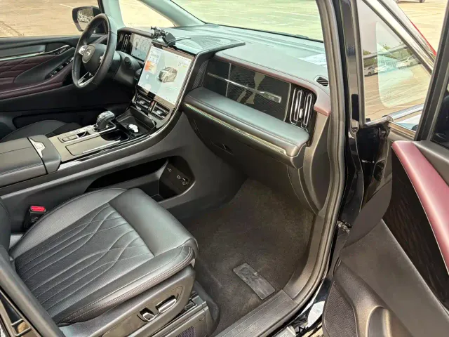 GAC Trumpchi M8 — Фото автомобиля 17