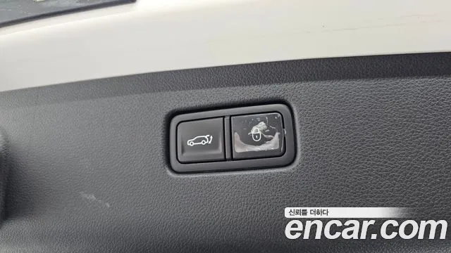 Genesis GV70 2.5T Бензин 2WD — Фото автомобиля 30