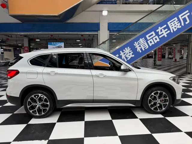 BMW X1 — Фото автомобиля 4