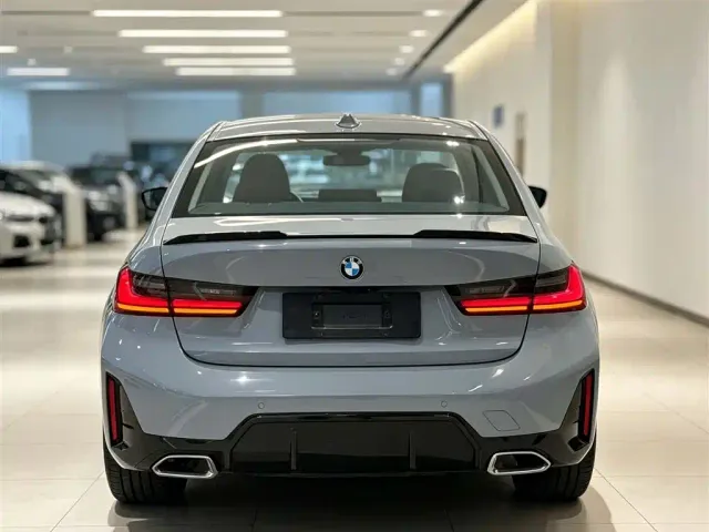BMW 3 Series — Фото автомобиля 4