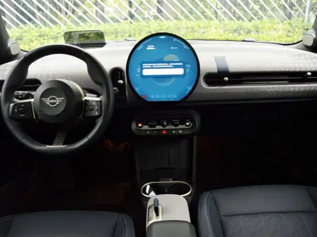 MINI Hatch — Фото автомобиля 14