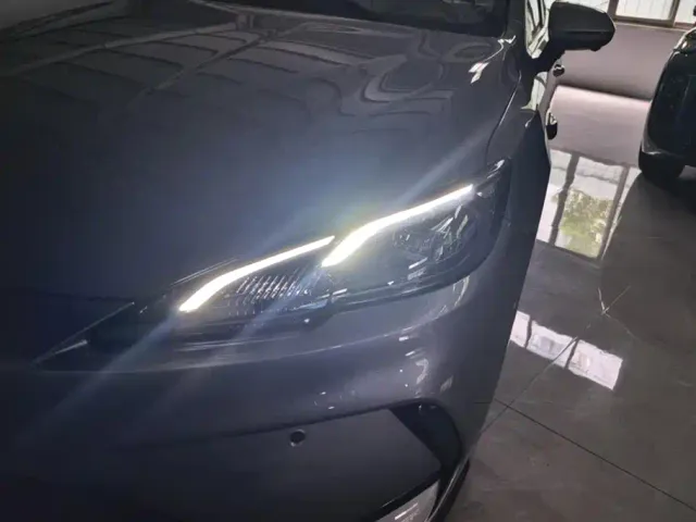 BYD Seal 05 DM-i — Фото автомобиля 5