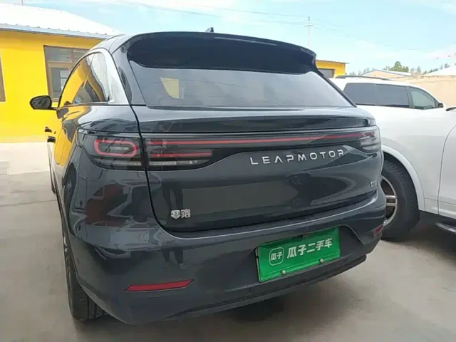 Leapmotor C11 — Фото автомобиля 4