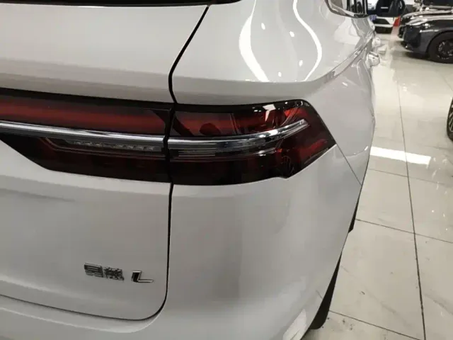 Geely Xingyue L — Фото автомобиля 7
