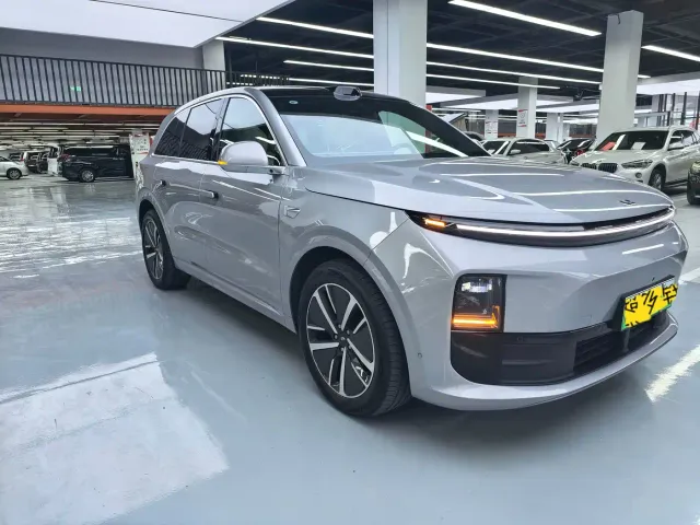 Li Auto L6 — Фото автомобиля 3