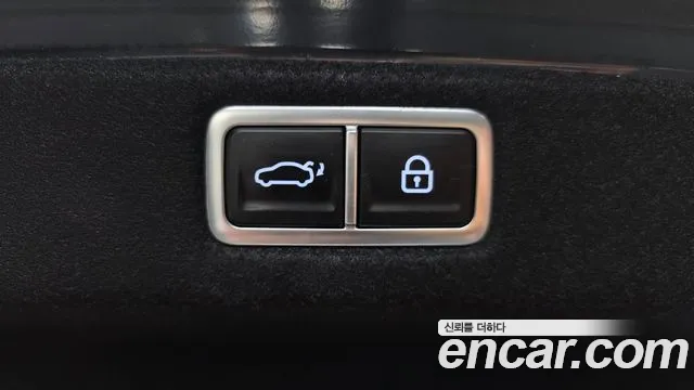 Hyundai Grandeur Grandeur (GN7) 2.5 Бензин 2WD — Фото автомобиля 30