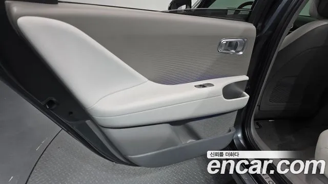 Hyundai Ioniq 6 — Фото автомобиля 14