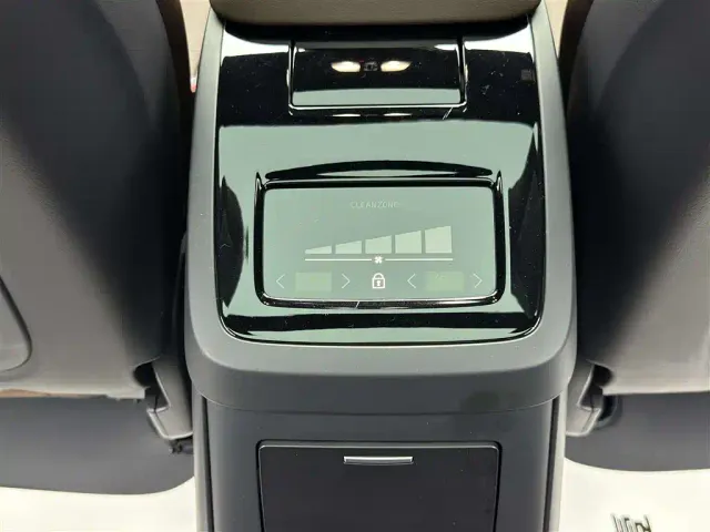Volvo S90 — Фото автомобиля 12