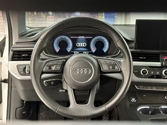 Audi A4L — Фото автомобиля 15