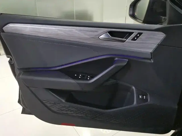 Volkswagen Sagitar — Фото автомобиля 7