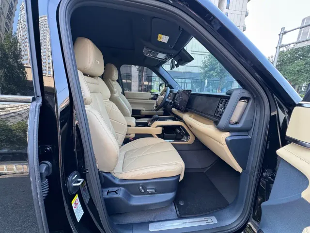 BYD FangChengBao Leopard 5 — Фото автомобиля 4
