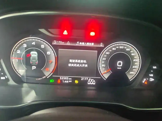 Audi Q3 — Фото автомобиля 14