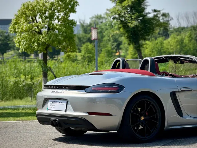 Porsche 718 — Фото автомобиля 8