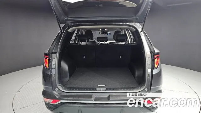 Hyundai Tucson Tucson (NX4) Бензин 1.6 турбо 2WD — Фото автомобиля 20
