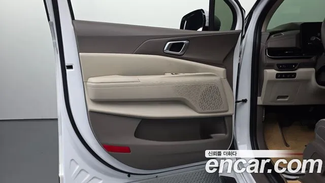 Kia Carnival 4th Gen — Фото автомобиля 13