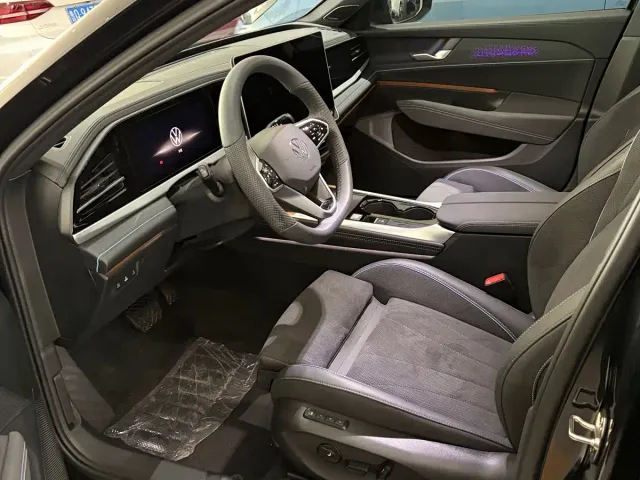 Volkswagen Passat — Фото автомобиля 7