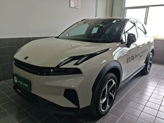 Фотография автомобиля — Lynk & Co 06