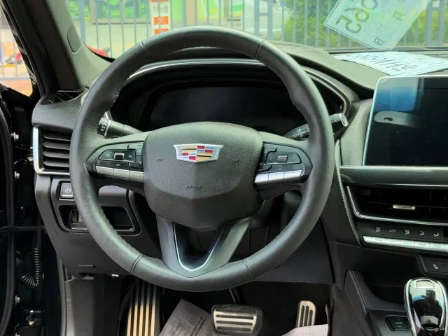 Cadillac CT5 — Фото автомобиля 30