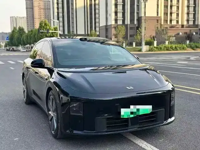 Li Auto i6 — Фото автомобиля 3