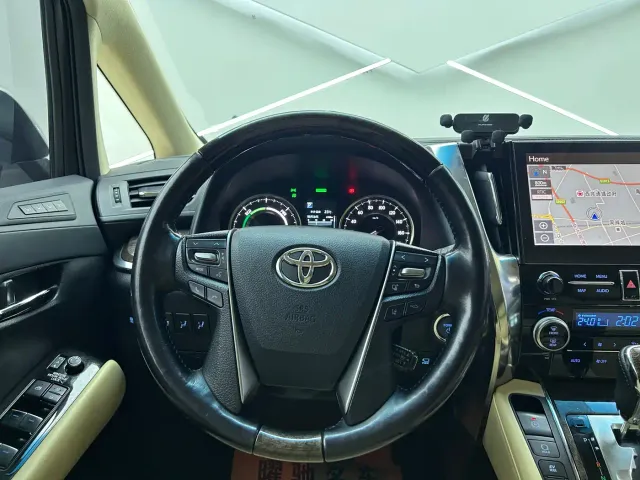 Toyota Vellfire — Фото автомобиля 11