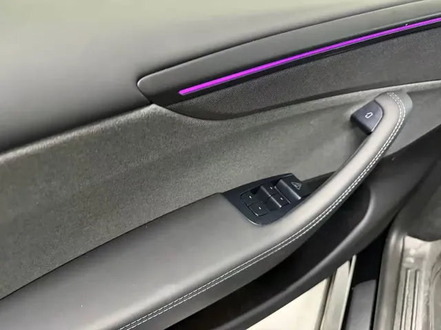 Tesla Model Y — Фото автомобиля 2