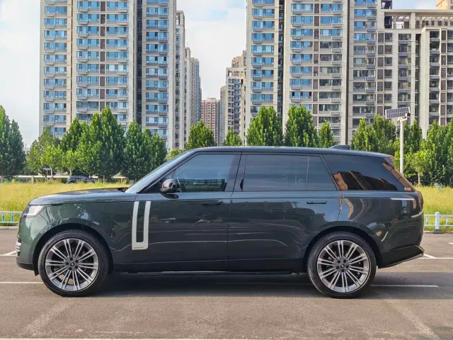 Land Rover Range Rover — Фото автомобиля 2